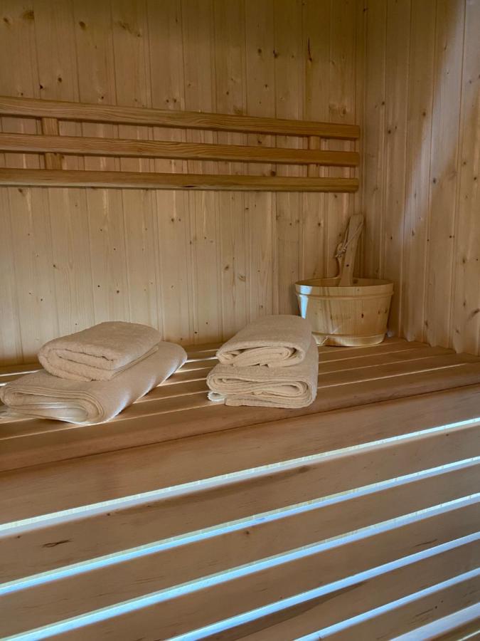 Family & Business Sauna Teznia No14 Lesny Nad Zalewem Cedzyna - 1 Bedroom With Private Sauna, Bath With Hydromassage , Terrace, Parking, Catering Options Апартаменти Кельце